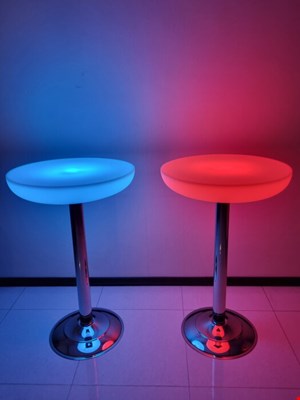 اجاره میز سوارز led شارژی بدون سیم